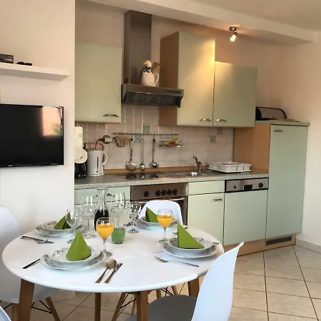 Ferienwohnung Mit 2 Schlafzimmer Oder Studio Apartment - Istrien-Fiorini