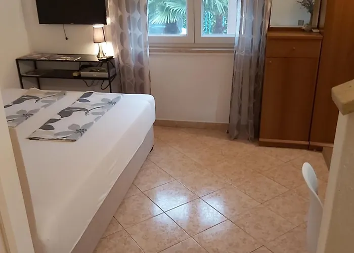 Vikendica Ferienwohnung Mit 2 Schlafzimmer Oder Studio Apartment - Istrien-Fiorini Brtonigla