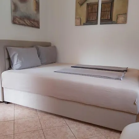 Vikendica Ferienwohnung Mit 2 Schlafzimmer Oder Studio Apartment - Istrien-Fiorini Brtonigla