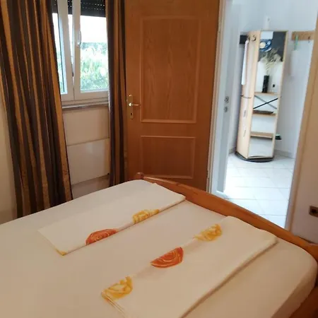 Ferienwohnung Mit 2 Schlafzimmer Oder Studio Apartment - Istrien-Fiorini *