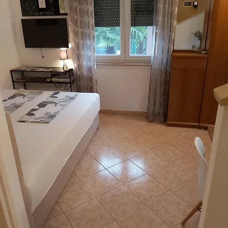 Vikendica Ferienwohnung Mit 2 Schlafzimmer Oder Studio Apartment - Istrien-Fiorini Brtonigla