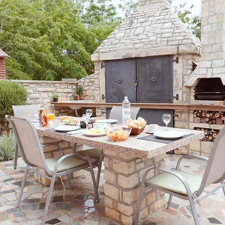 Vikendica Ferienwohnung Mit 2 Schlafzimmer Oder Studio Apartment - Istrien-Fiorini *