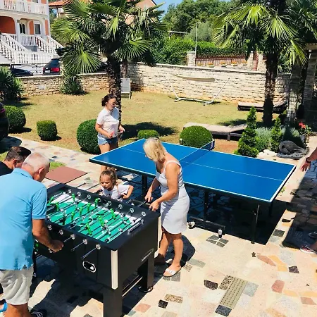 Ferienwohnung Mit 2 Schlafzimmer Oder Studio Apartment - Istrien-Fiorini *